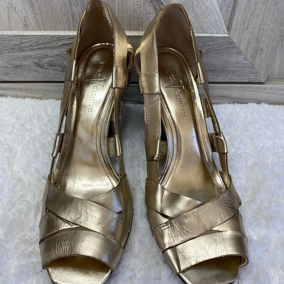 VINCE CAMUTO Peep Toe Sandal GOLD 8 - Picture 11 of 11